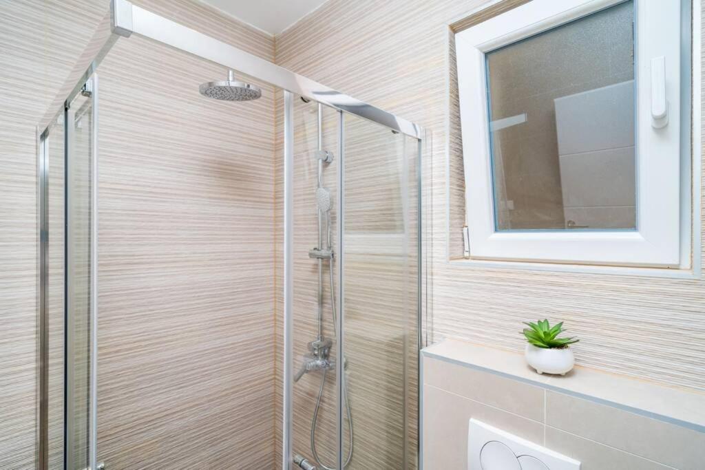 Corallium Precious Apartment *