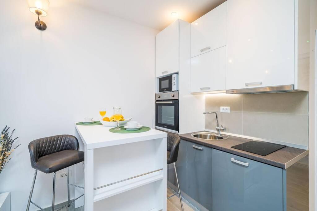 Corallium Precious Apartment *